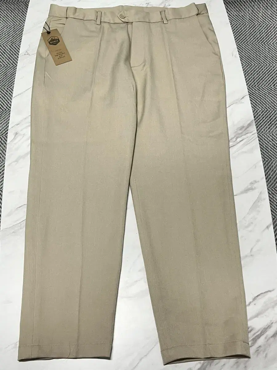 Men's semi wide slacks (bom)