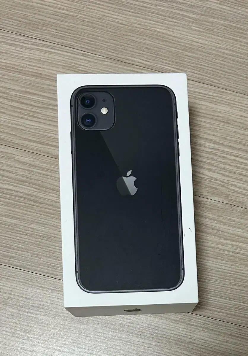 iPhone 11 Black Box