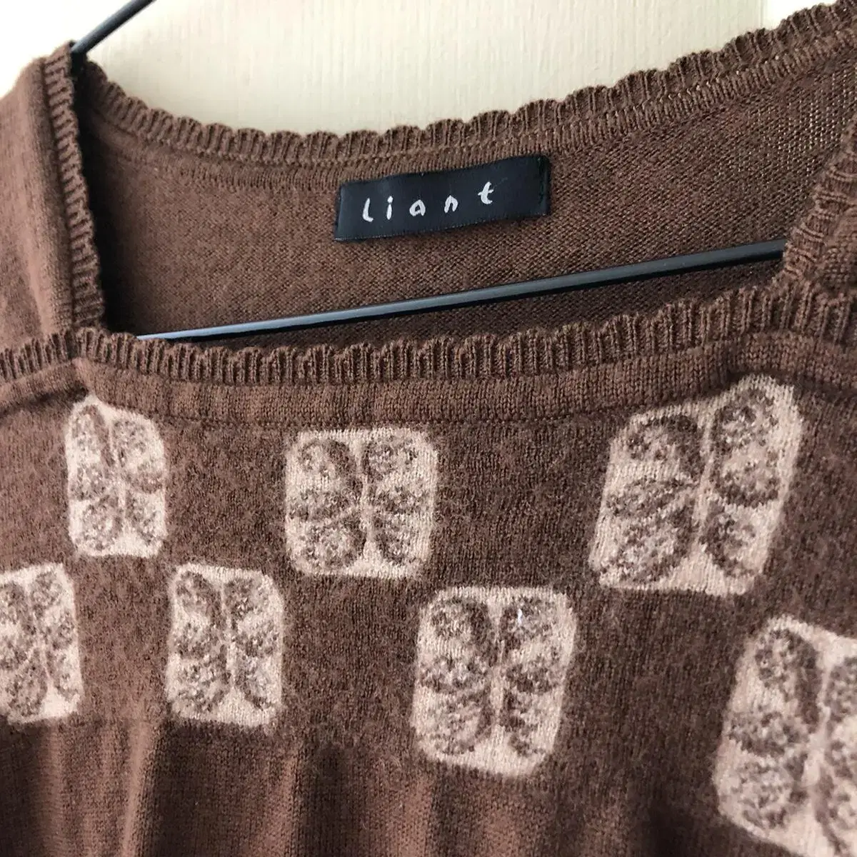 Vintage Liant brown flower knit