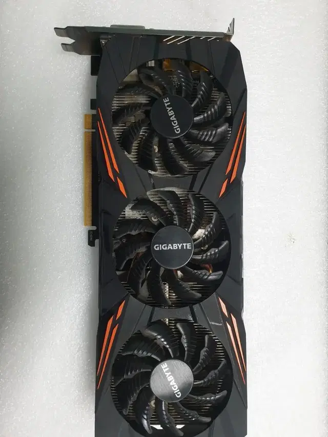 기가바이트 gtx 1080 그래픽카드