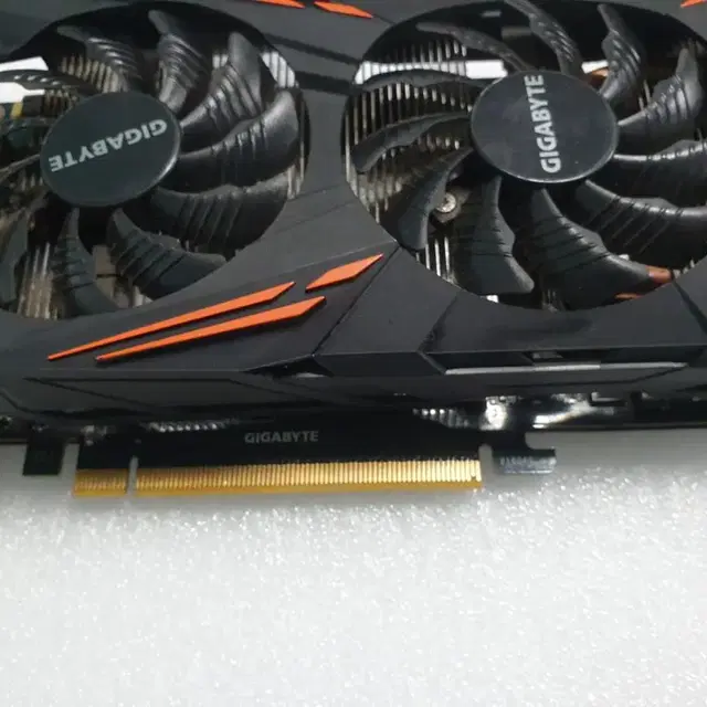 기가바이트 gtx 1080 그래픽카드