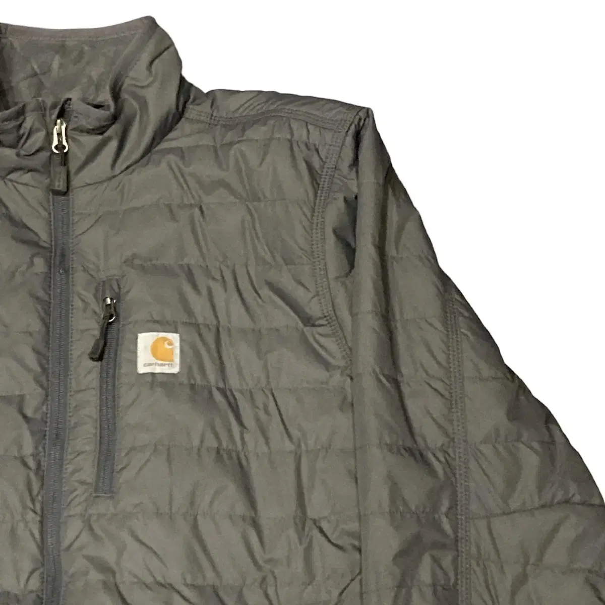 CARHARTT 칼하트  앞면 로고 패치 디테일 반목 경량패딩 집업(M)