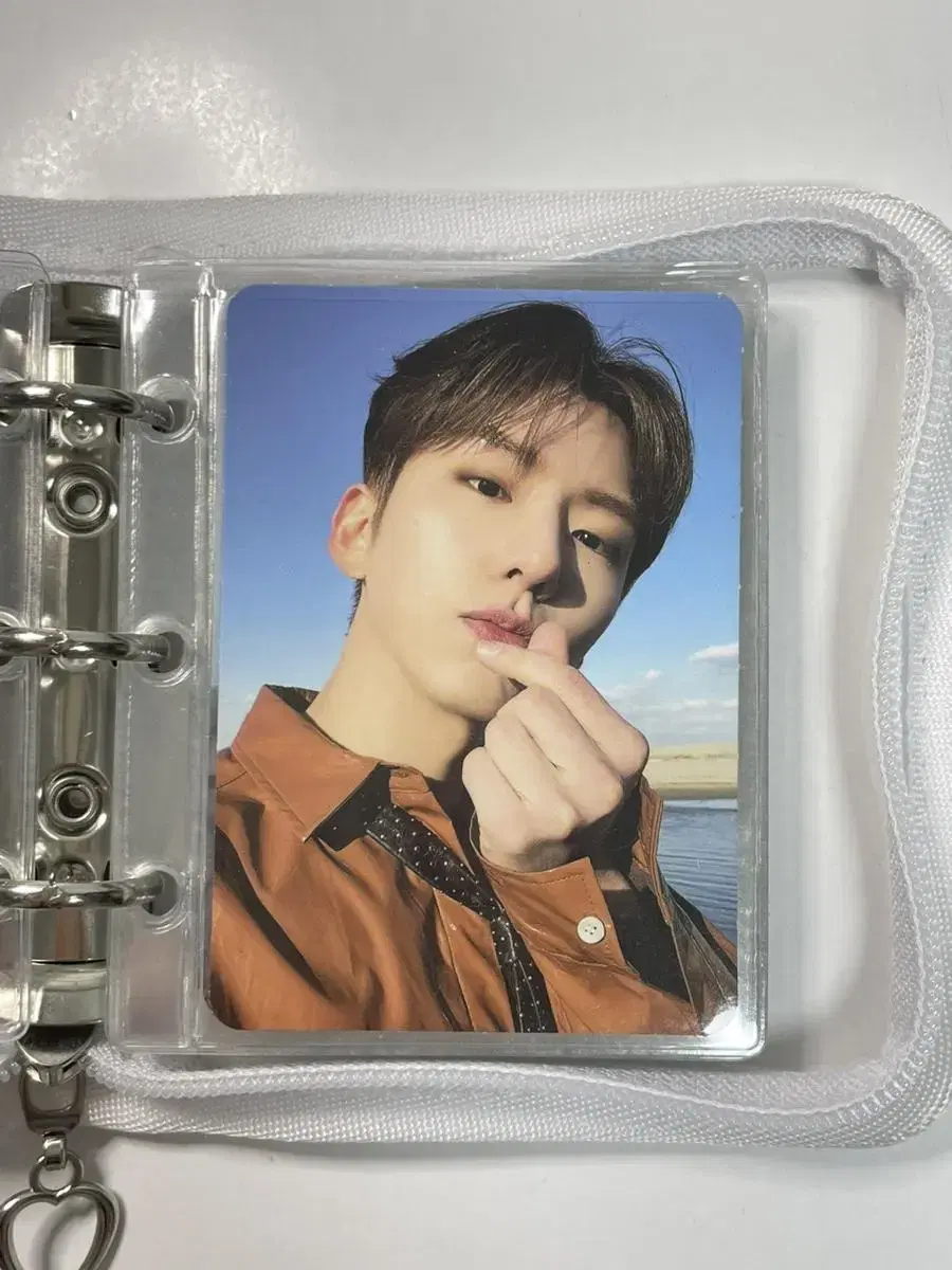 Monsta x kihyun Voyager photocard WTS