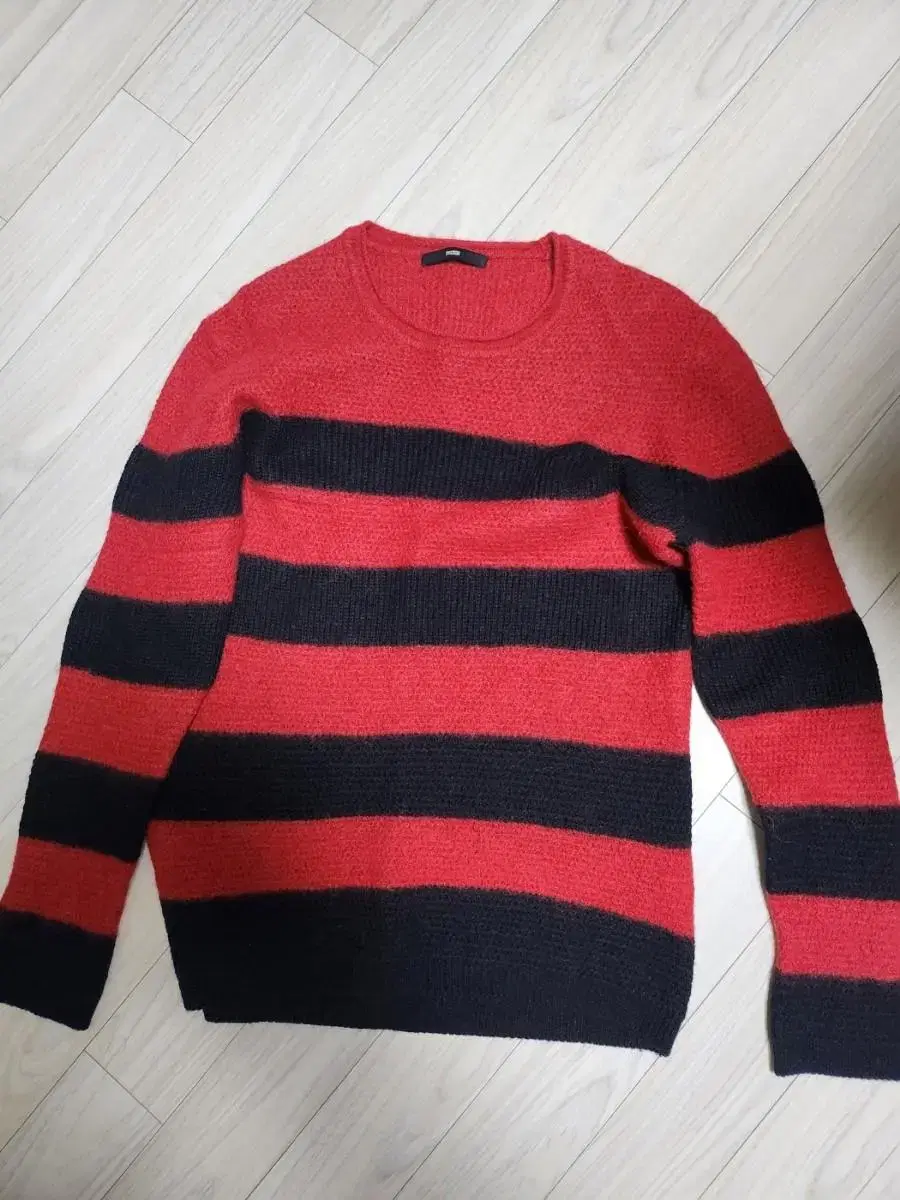 System Homme Genuine Red+Black Knit Size 100