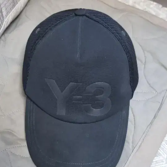 y-3 볼캡