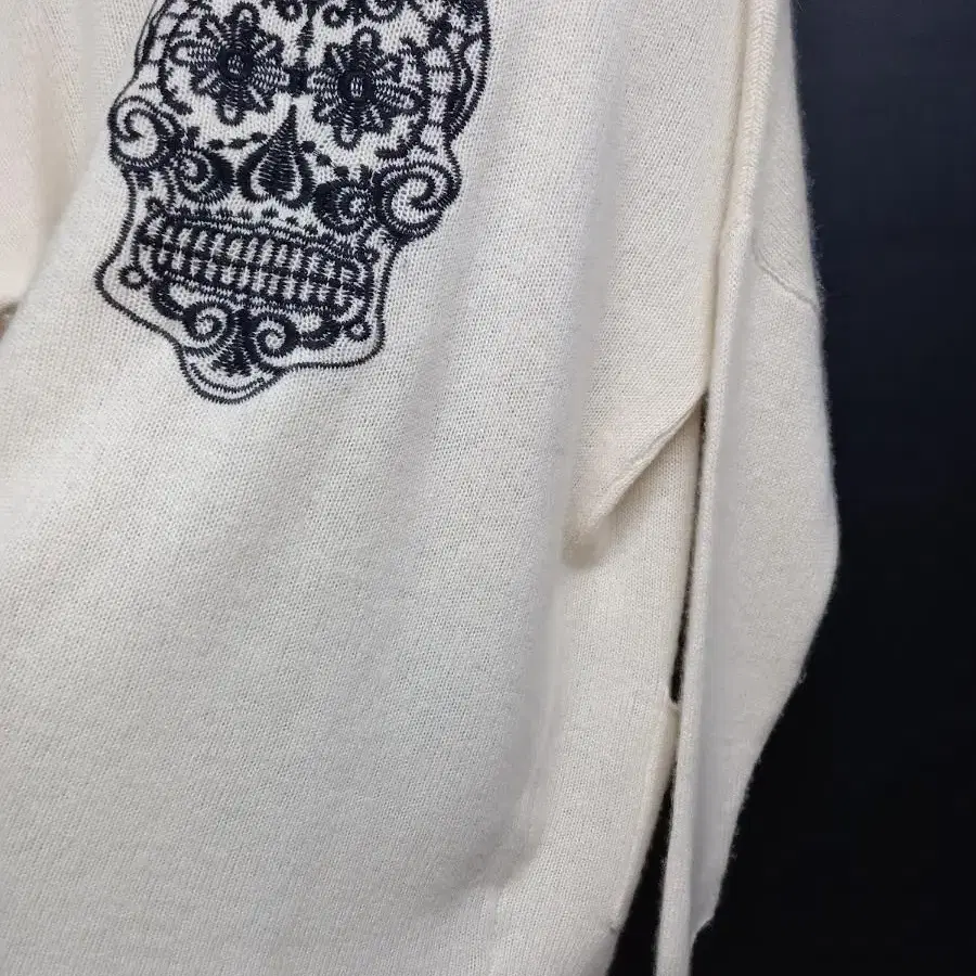 새 SKULL CASHMERE 스컬캐시미어 니트가디건 F