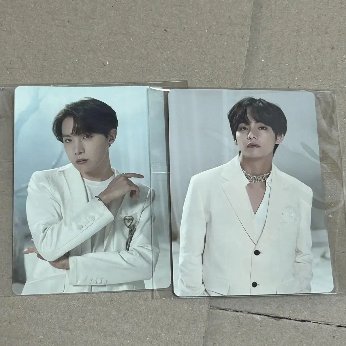 BTS Mapsole Mini Photocard Taehyung Hoseok