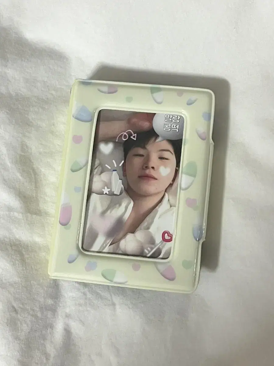 Place photocard holder book transfer