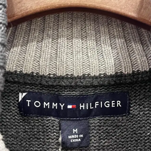 Tommy Hilfiger 타미힐피거 하프넥 집업 니트