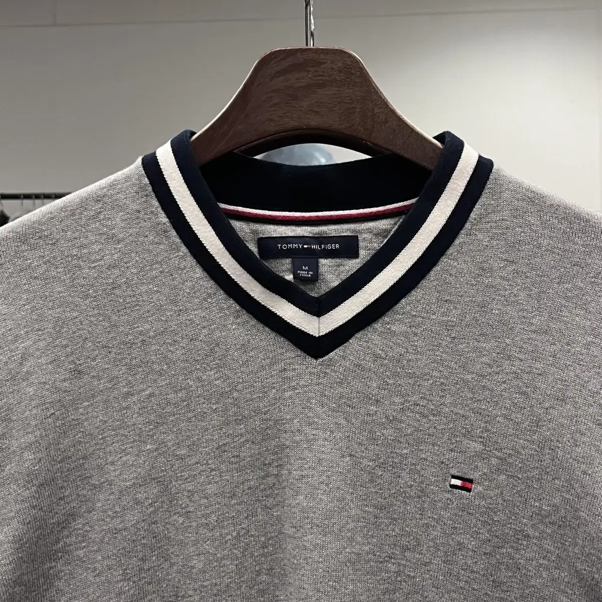 Tommy Hilfiger 타미힐피거 브이넥 니트