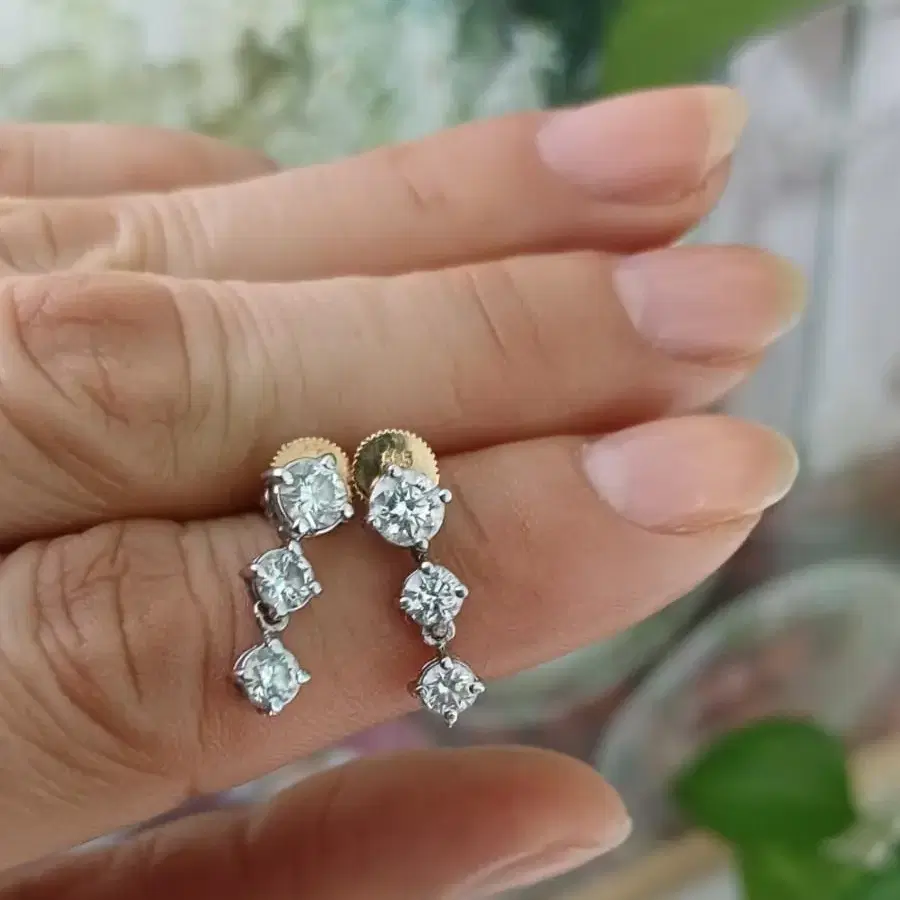 각3부 2부대2개 다이아 드롭귀걸이 총1.46ct