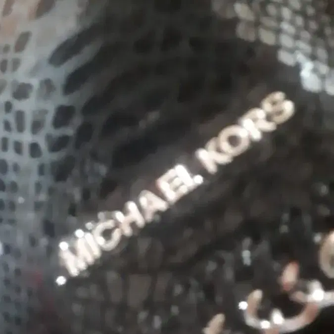 MCHAEL KORS