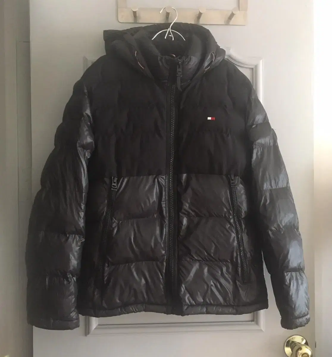 Tommy Hilfiger Two-tone puffer short padded size M