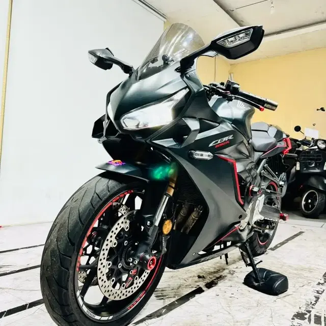 ( 혼다 ) CBR 650 R 19년식 아크라포빅 부산울산대구창원서울김천