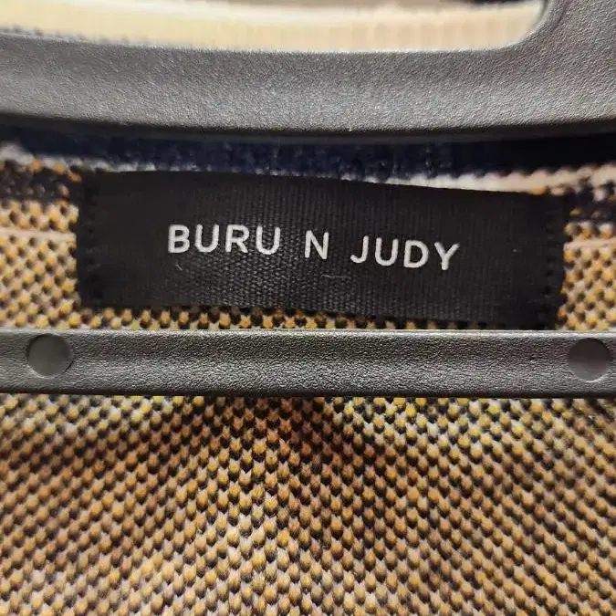 부루 앤 주디 BURU N JUDY 아가일조끼