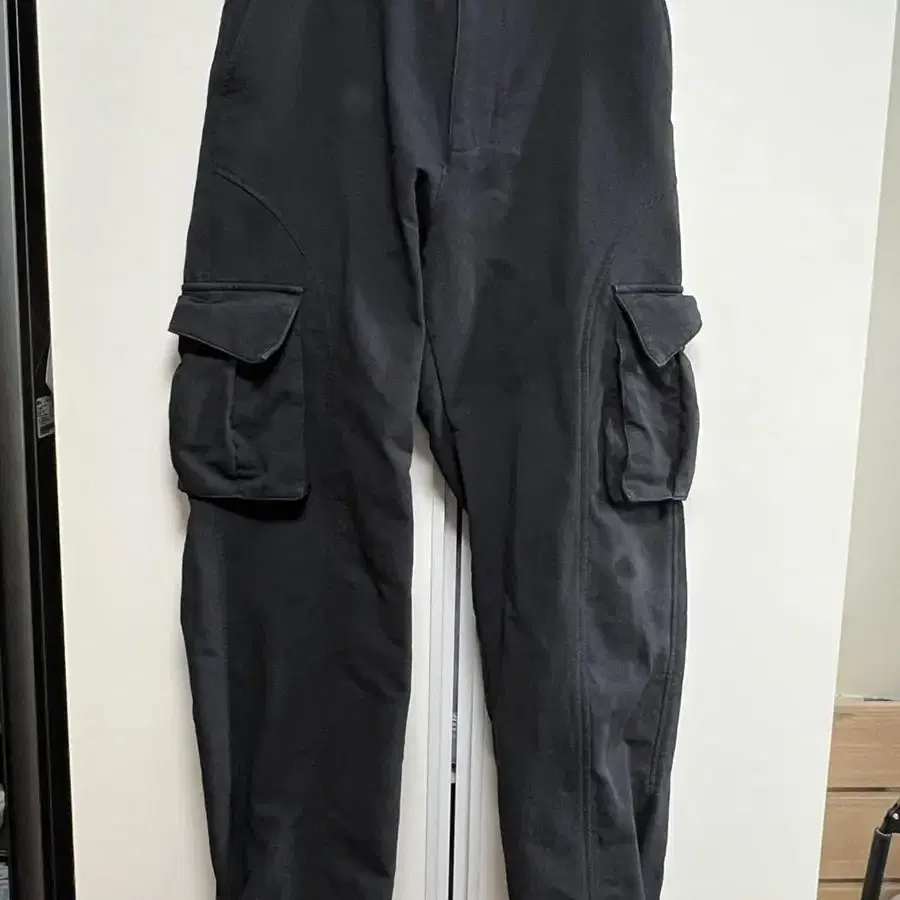 아워스코프 parabola line cargo pants 블랙 1