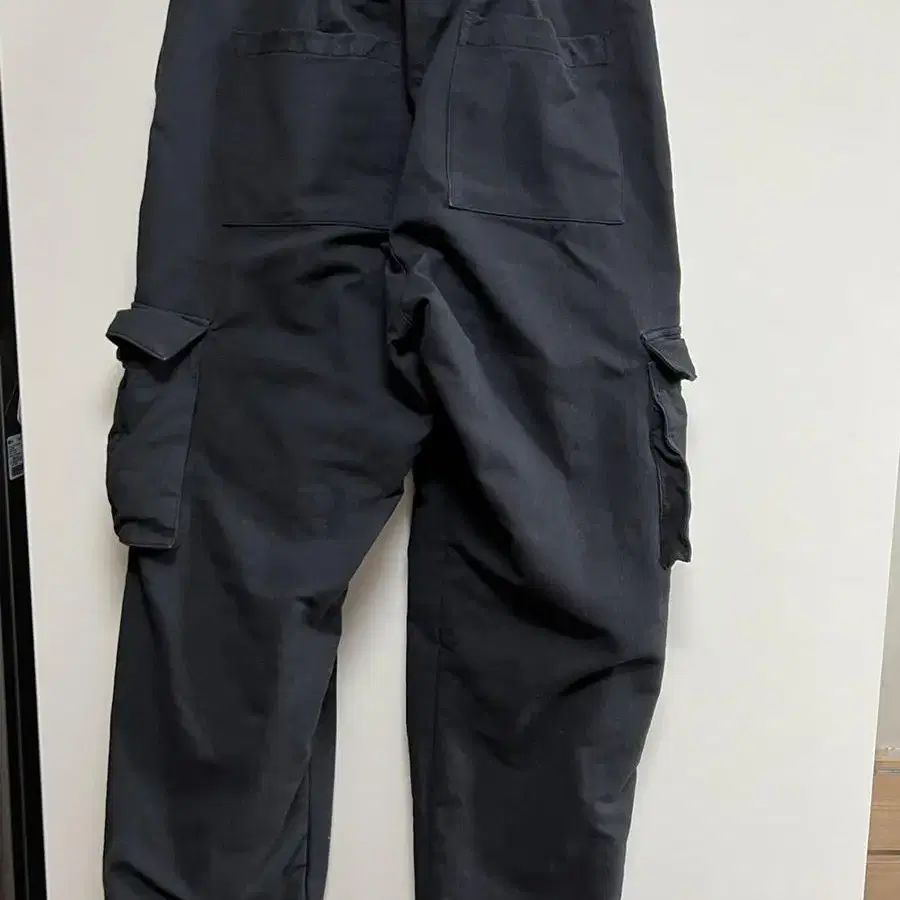 아워스코프 parabola line cargo pants 블랙 1