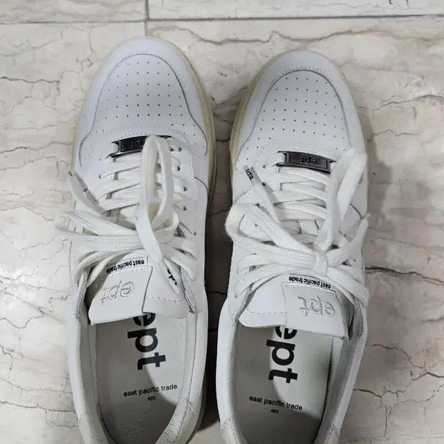 이피티 ept 코트 off white 280