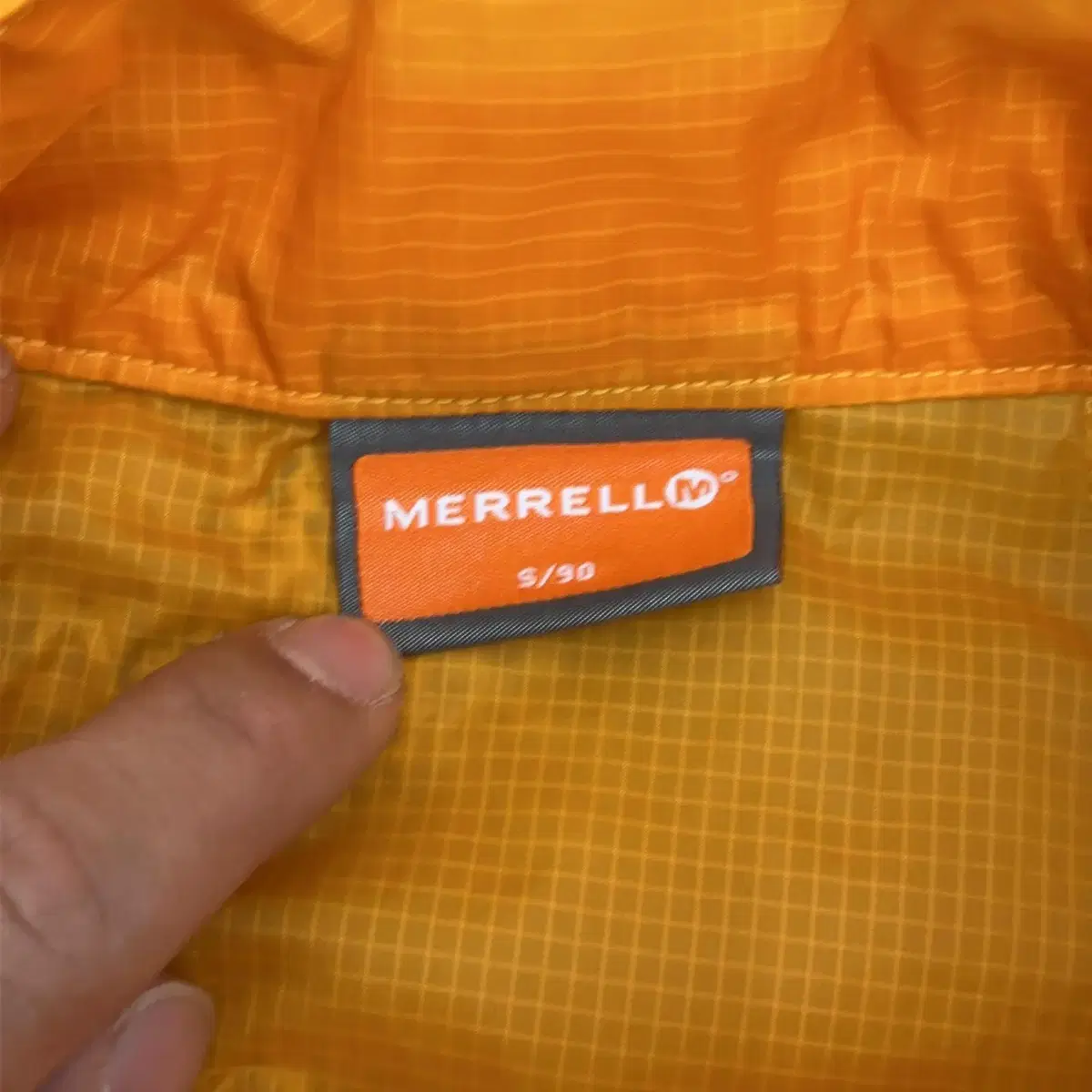 Merrell 경량 오렌지 바람막이 90