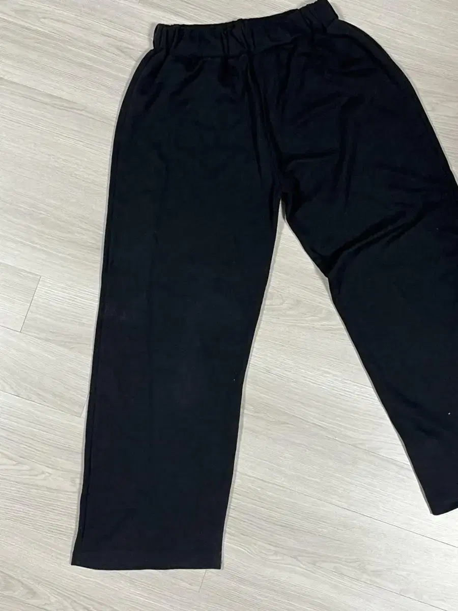 Black wide-leg pants