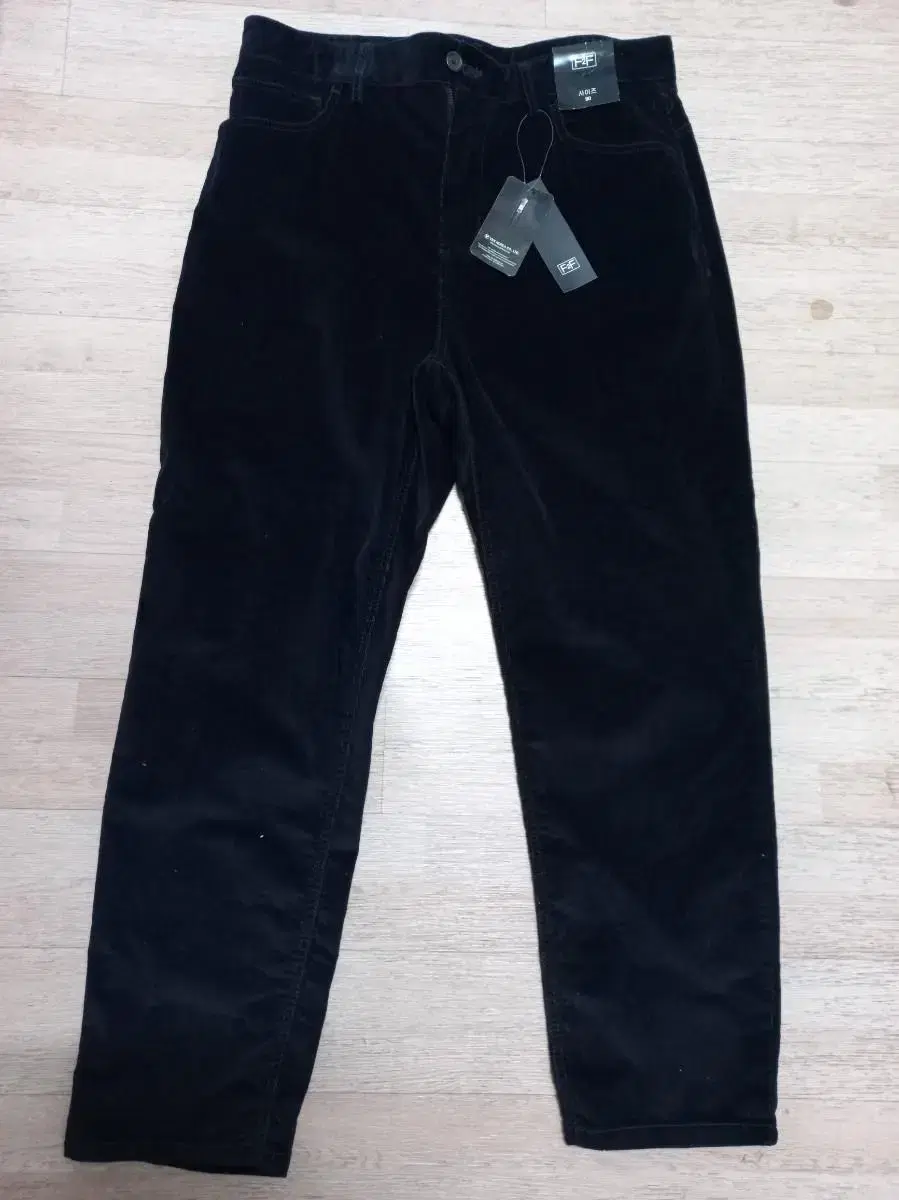 Corduroy pants size 90 (34) new