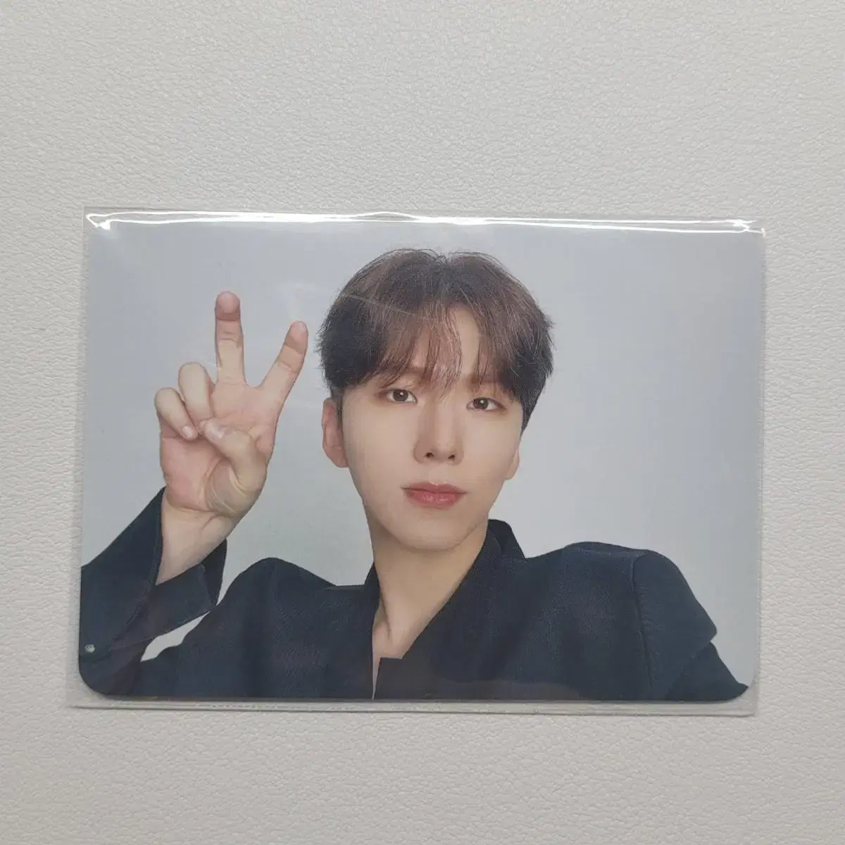 Monsta x kihyun November earrings wts only photocards!