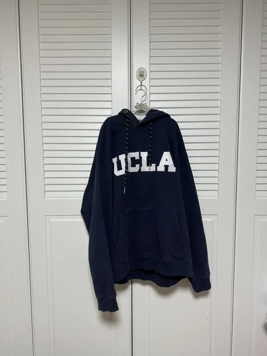 UCLA 후드티 팝니다