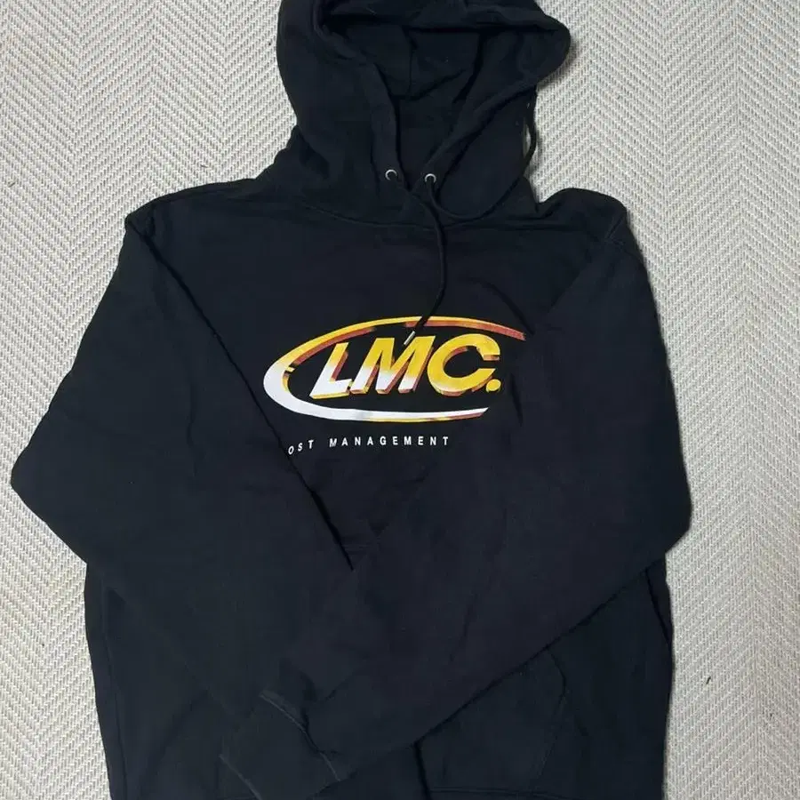 LMC 후드티