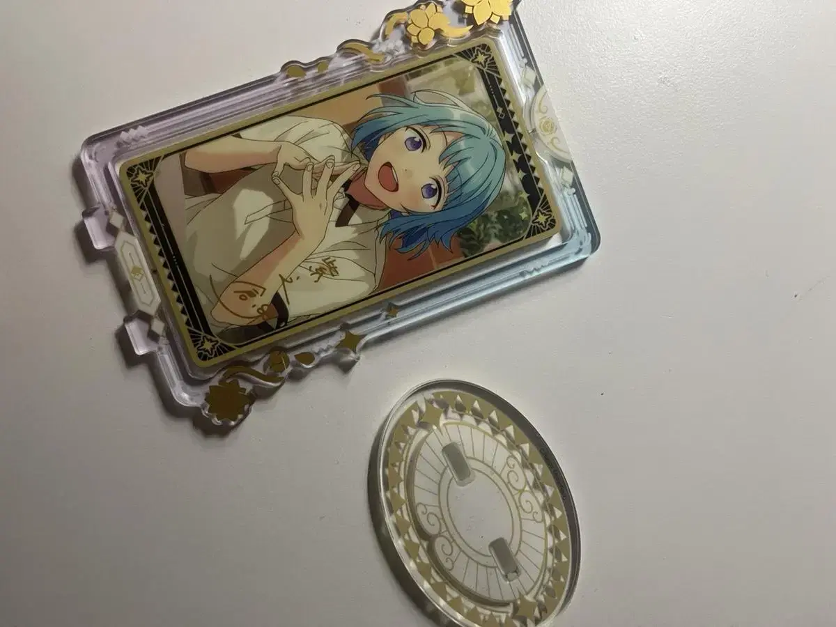 Hajime Angstashino Rotating Acrylic