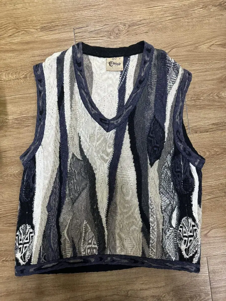 Coozie Knit Vest Genuine M (100-105)