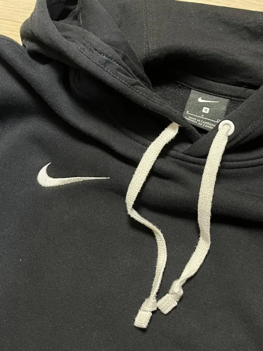 Nike hoodie brushed sweatshirt almost new cost more than 6