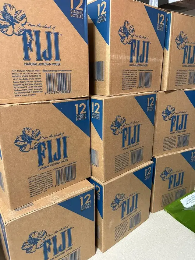 FIJI 워터 1L x 12 bottles 9boxs 35만원>20만원