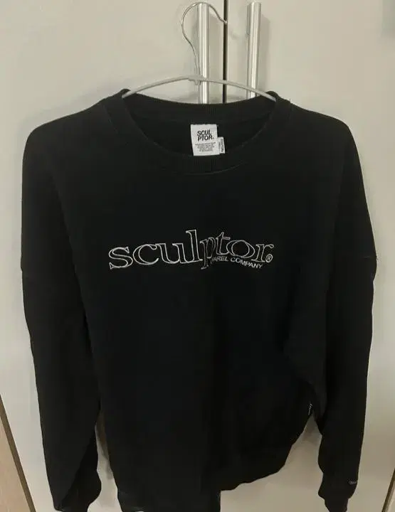 스컬프터 맨투맨 Retro Outline Sweatshirt Black