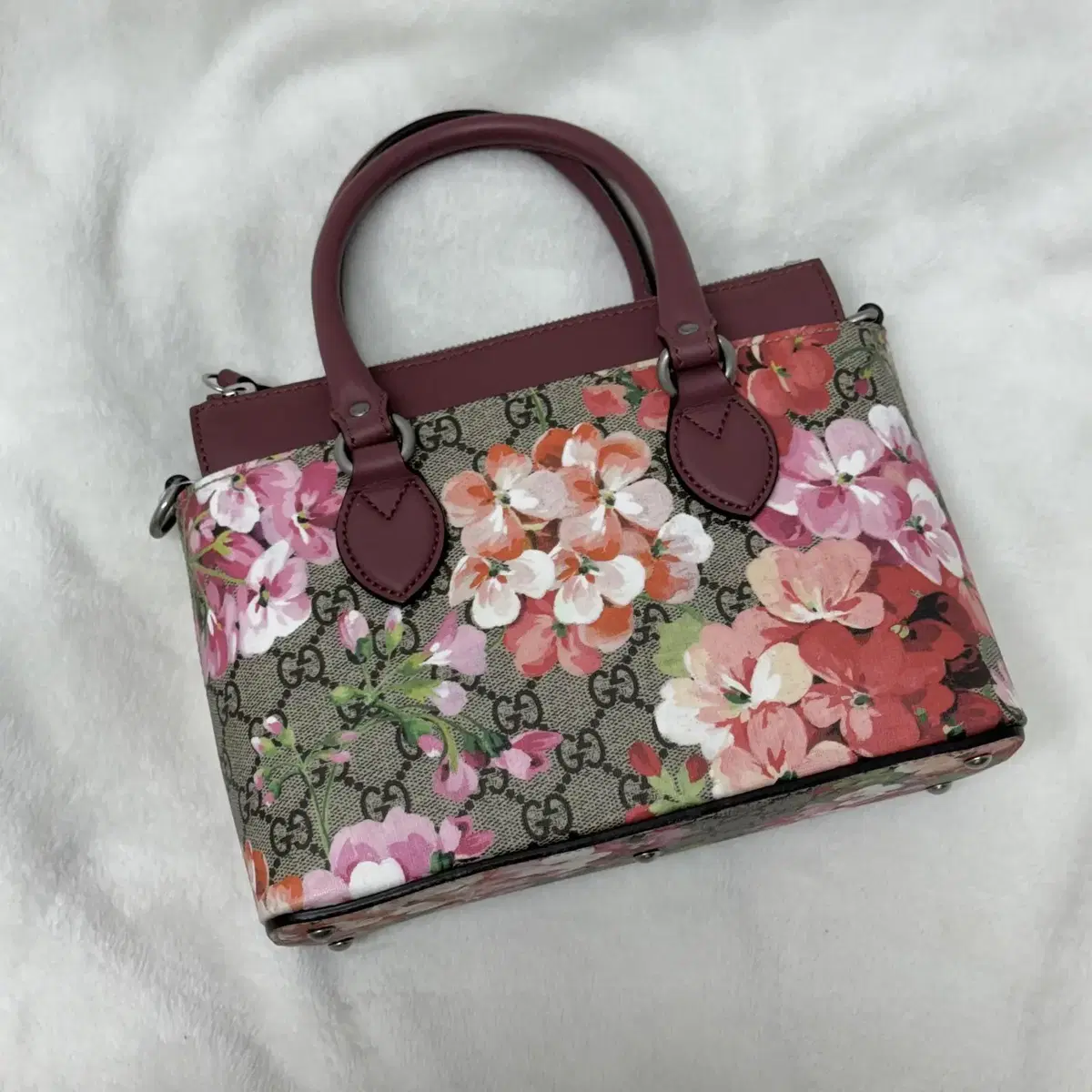 Gucci Supreme Bloom Mini Tote Bag Selling