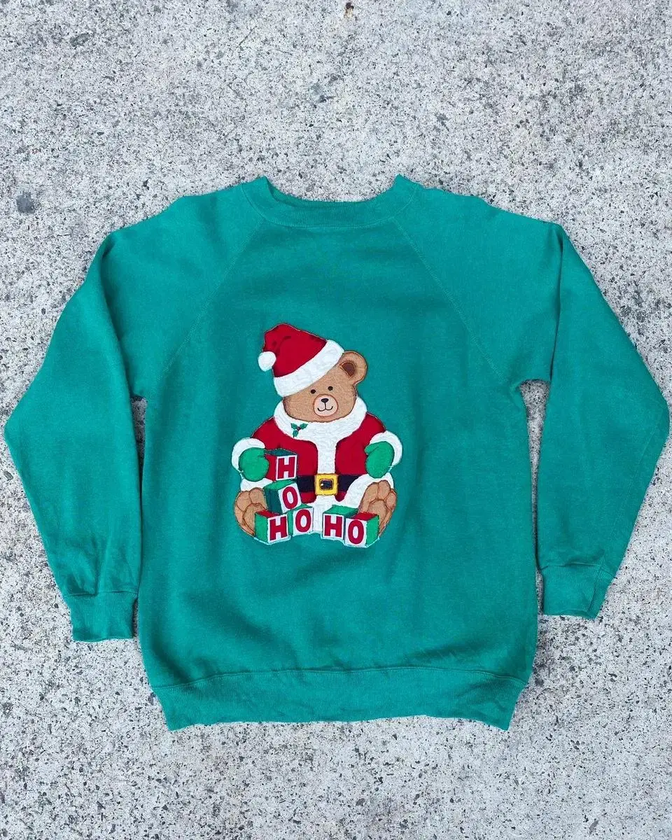 90's Hanes HOHOHO bear santa sweatshirt