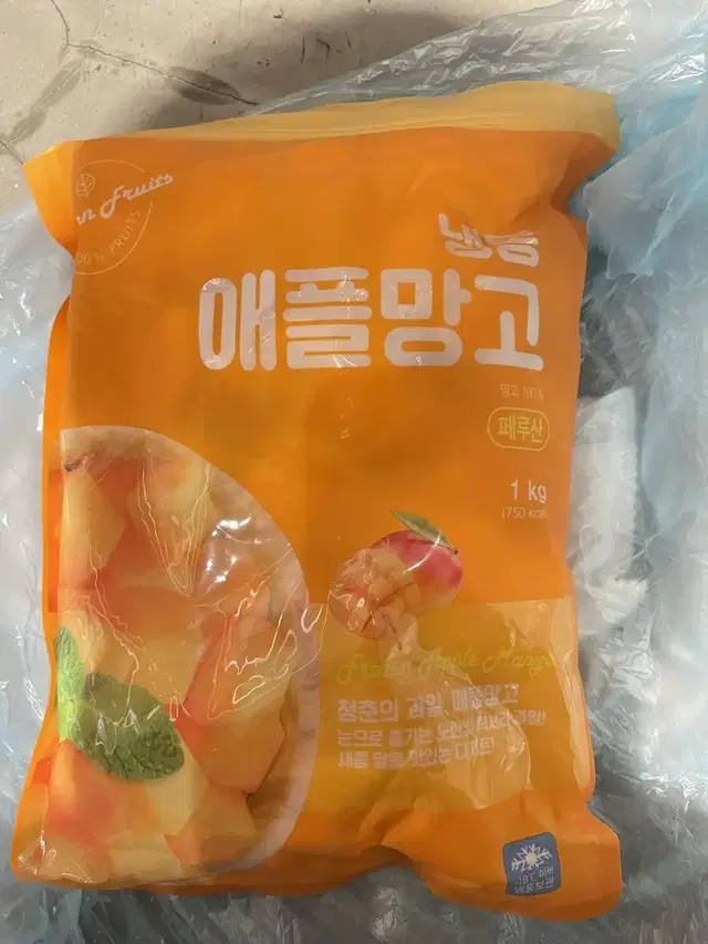 애플망고 냉동 1kg 판매합니다