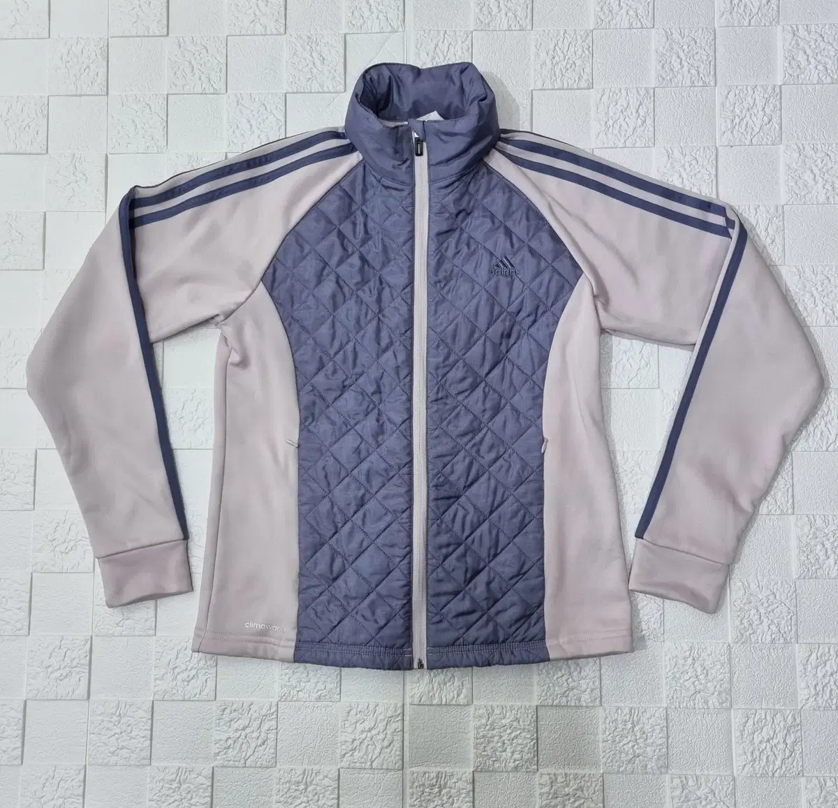 [Clearance Sale] Adidas Brushed Quilted Blanket Roundup