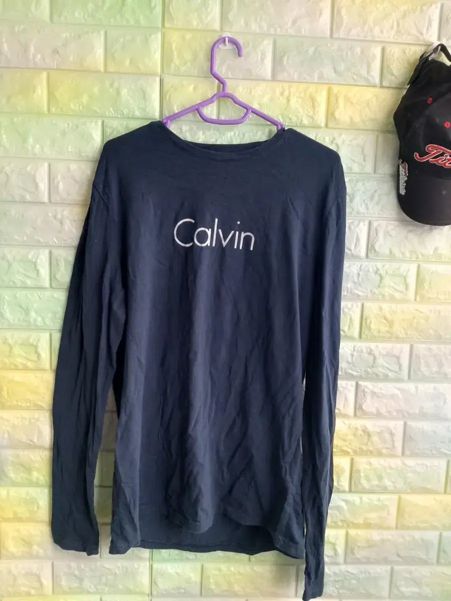 Calvin Klein Men's T-Shirt 95