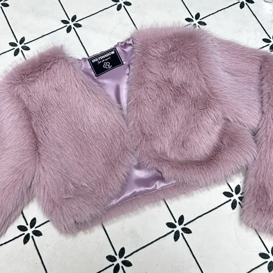 어글리쉐도우 퍼 자켓 SHORT CROP FUR JACKET(PINK)