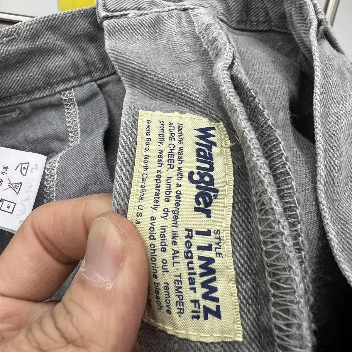 랭글러 wrangler  그레이 데님 팬츠 (Made in Japan)