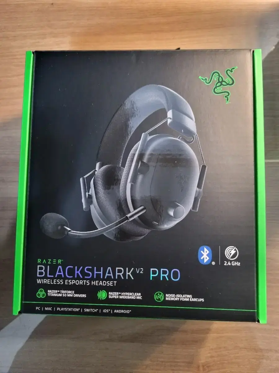 RAZER BLACKSHARK V2 PRO (새제품) / 게이밍 헤드셋