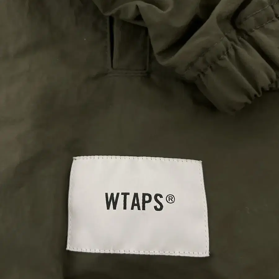 더블탭스 WTAPS 나일론 맨투맨