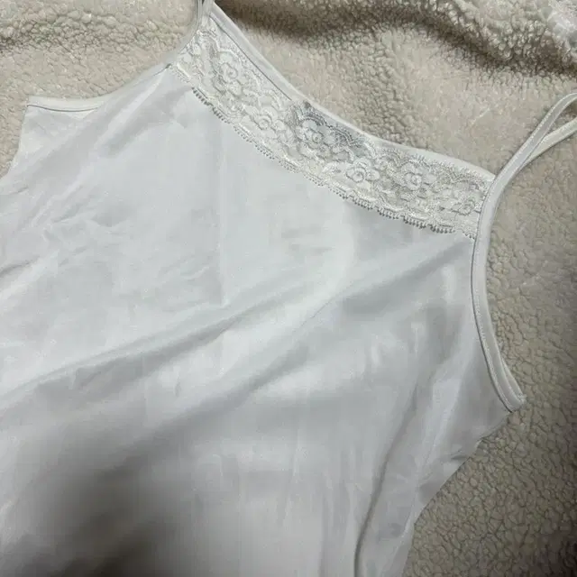 빈티지 레이스 슬리브리스 y2k white lace sleeveless