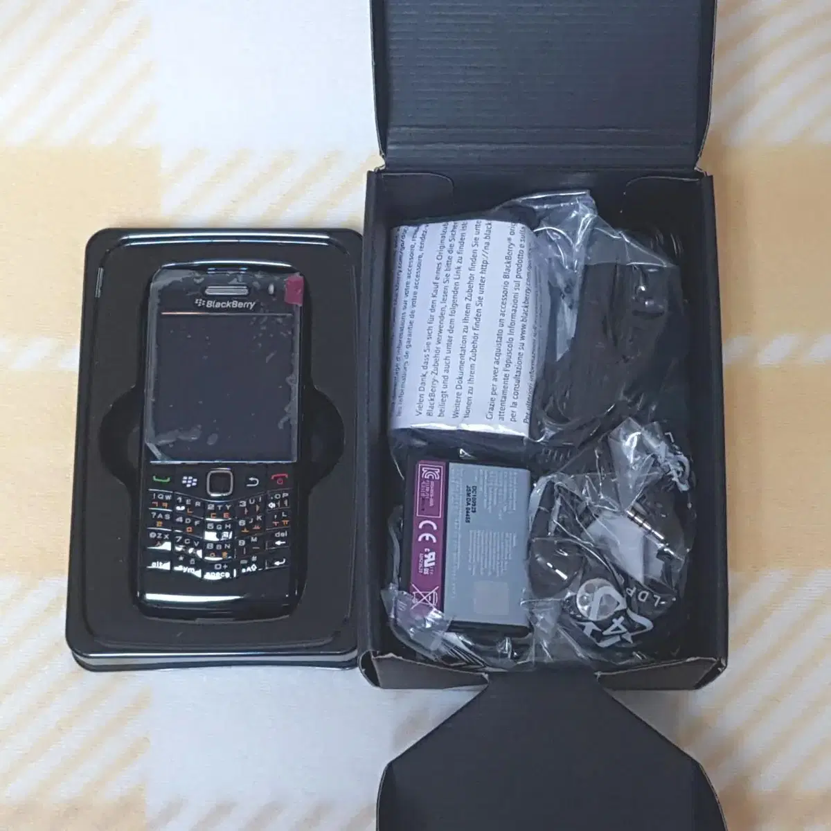 BlackBerry 9100 블랙베리 9100 블랙 신품 풀박스 레트로