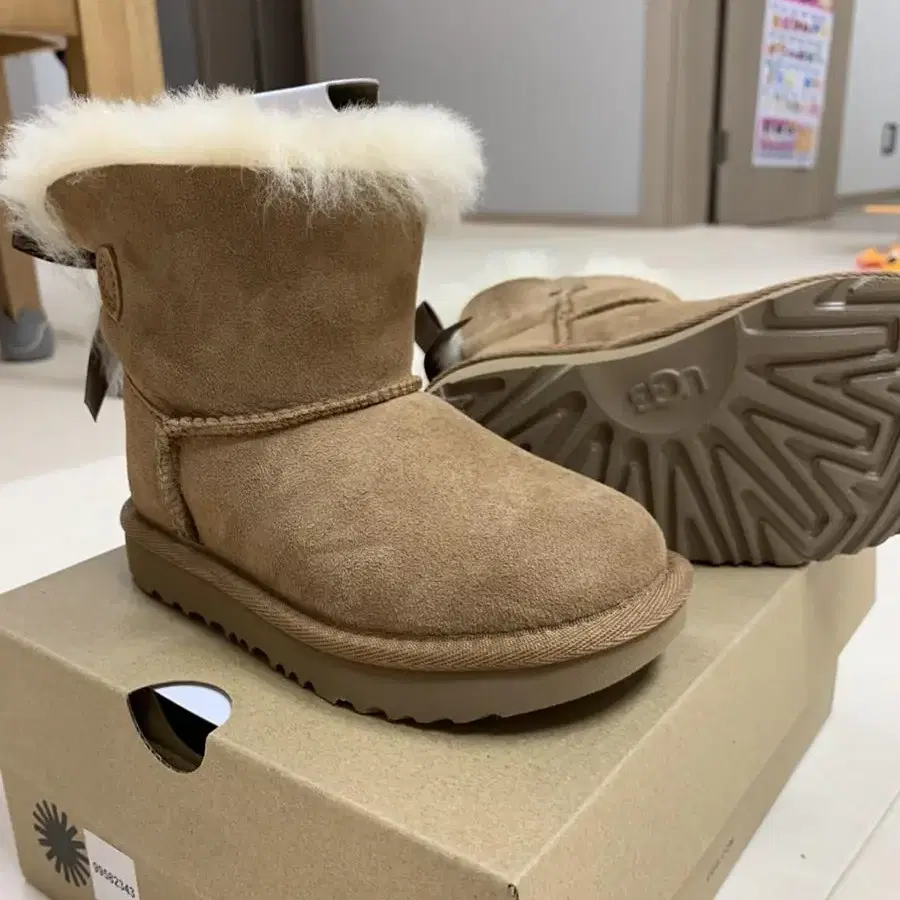 어그 미니 베일리보우2 ugg mini bailey bow2