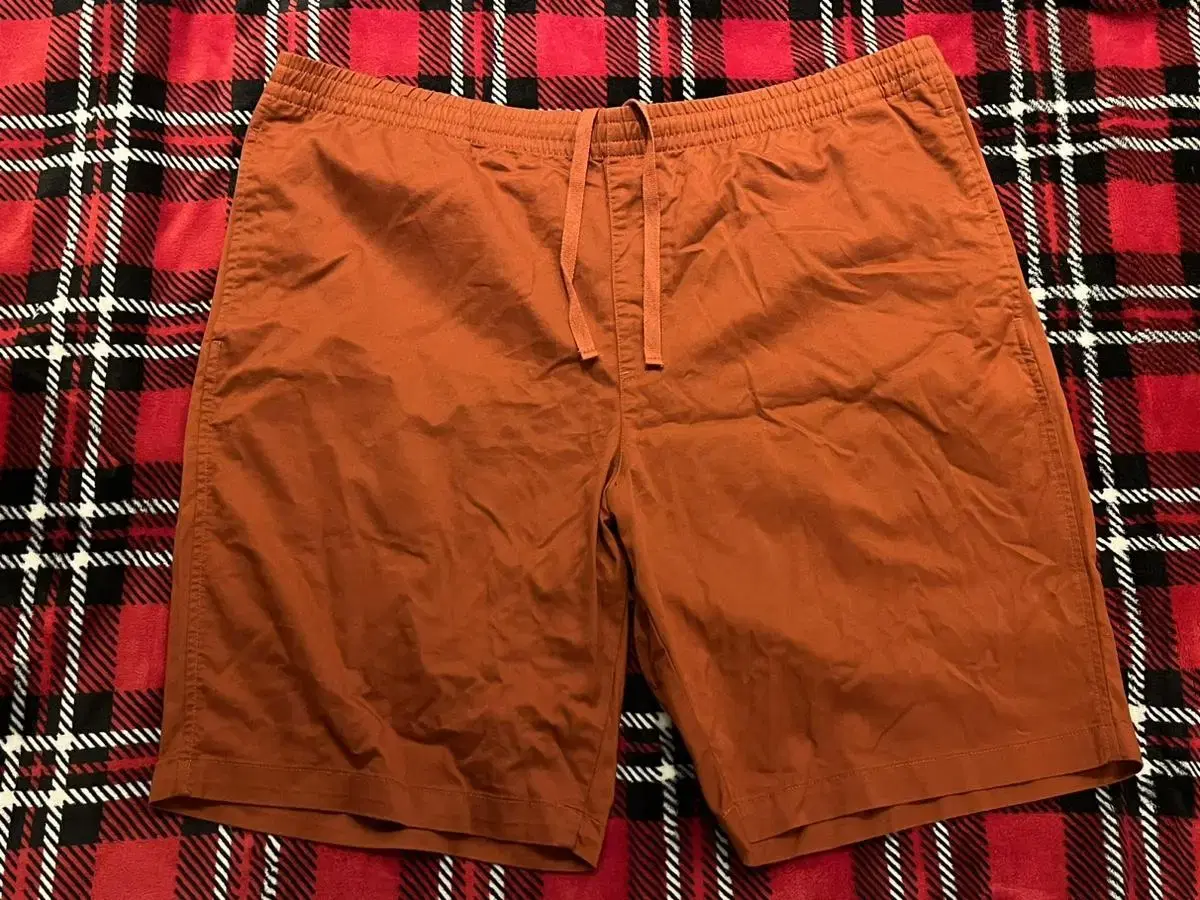 Uniqlo Dry Stretch Orange Easy Shorts