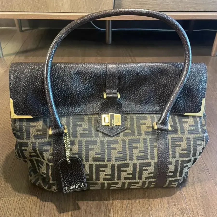 FENDI 토트백