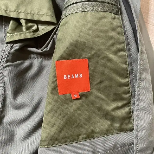 BEAMS M65 와이드 숏 자켓