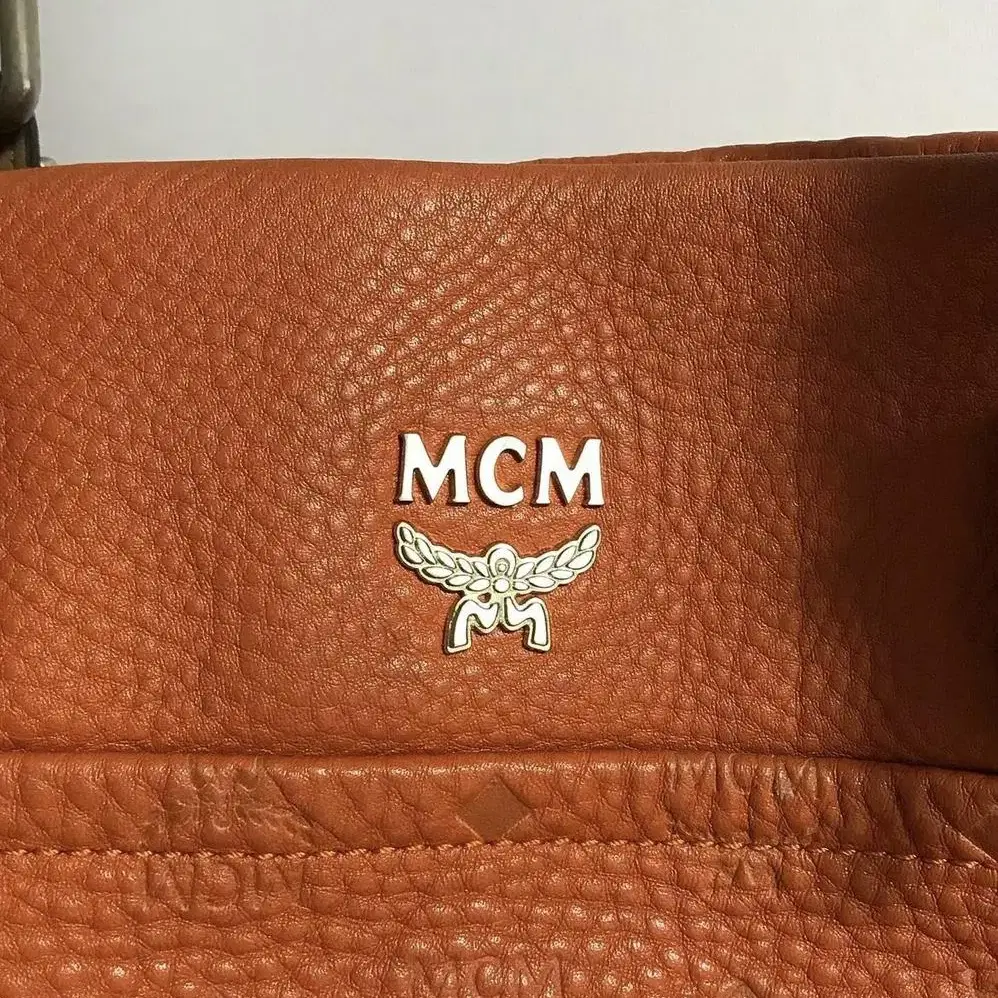 mcm 엠씨엠 레더 숄더백