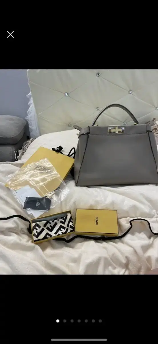 FENDI Fendi Peekaboo Medium